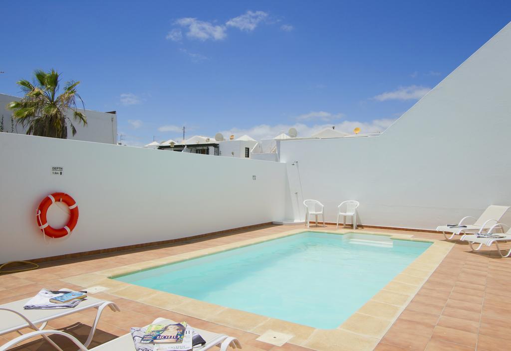 Villa Webb Puerto del Carmen  Exteriör bild